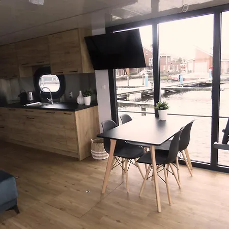 Houseboat Met Dakterras | 4 Personen Сasa de vacaciones Uitgeest