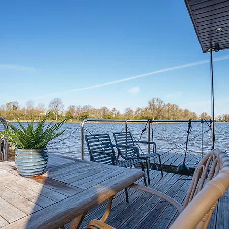 Houseboat Met Dakterras | 4 Personen *