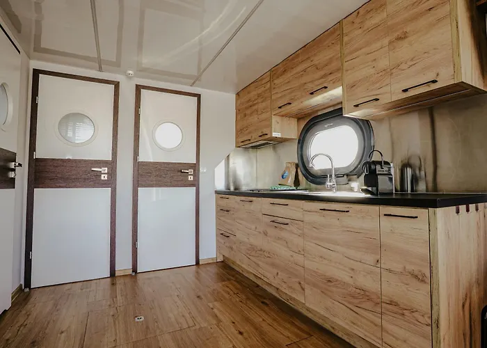 Feriehus Houseboat Campi *